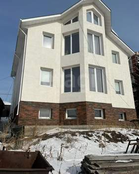 Дом 301м², 3-этажный, участок 12 сот.