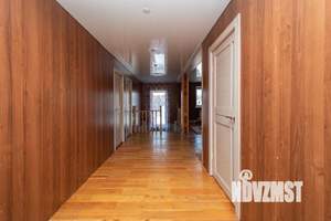 Дом 198м², 2-этажный, участок 8 сот.