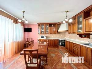 Таунхаус 337м², 2-этажный, участок 1 сот.