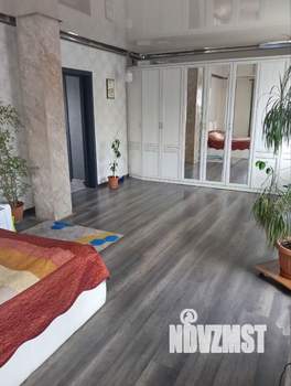 Дом 270м², 2-этажный, участок 6 сот.