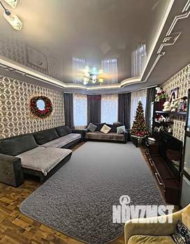 Коттедж 230м², 3-этажный, участок 6 сот.