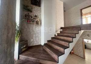 Дом 301м², 3-этажный, участок 12 сот.