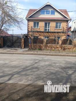 Дом 270м², 2-этажный, участок 6 сот.