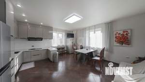 Дом 252м², 2-этажный, участок 6 сот.