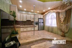 Коттедж 140м², 2-этажный, участок 4 сот.