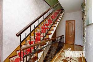 Коттедж 230м², 3-этажный, участок 6 сот.