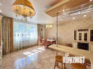 Дом 268м², 3-этажный, участок 3 сот.