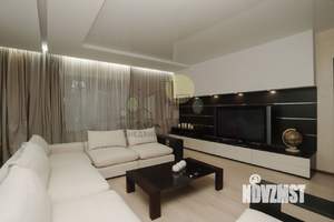 Дом 473м², 3-этажный, участок 15 сот.