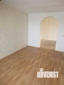 Дом 122м², 2-этажный, участок 6 сот.