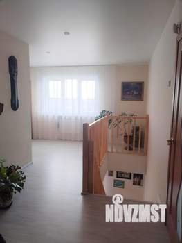 Коттедж 207м², 2-этажный, участок 10 сот.