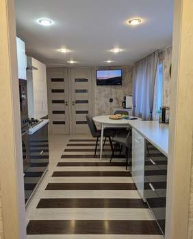 Дом 122м², 3-этажный, участок 706 сот.