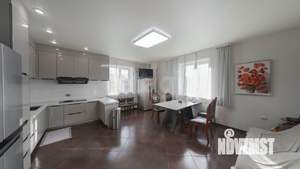 Дом 252м², 2-этажный, участок 6 сот.