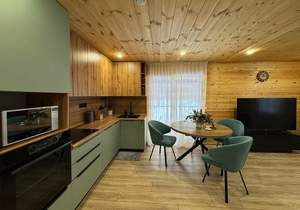 Дом 100м², 2-этажный, участок 10 сот.