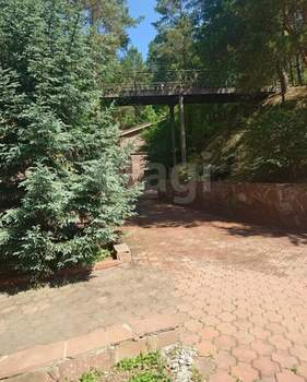 Дом 678м², 2-этажный, участок 20 сот.