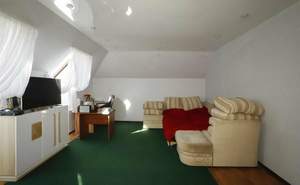 Дом 230м², 3-этажный, участок 6 сот.