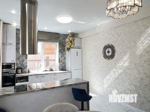 Коттедж 210м², 2-этажный, участок 7 сот.