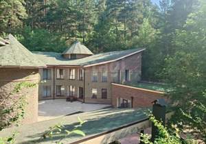 Дом 678м², 2-этажный, участок 20 сот.