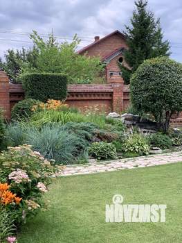 Коттедж 354м², 2-этажный, участок 20 сот.