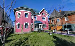 Дом 230м², 3-этажный, участок 6 сот.