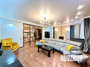 Дом 268м², 3-этажный, участок 3 сот.