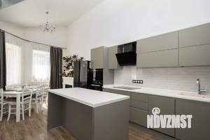 Таунхаус 163м², 3-этажный, участок 1 сот.