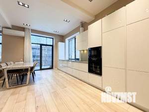 Таунхаус 180м², 2-этажный, на длительный срок, 