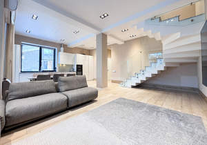 Дом 180м², 2-этажный, на длительный срок, 