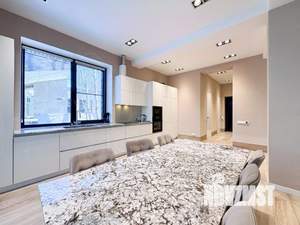 Таунхаус 180м², 2-этажный, на длительный срок, 