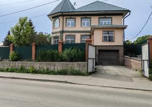Дом 374м², 3-этажный, участок 8 сот.  