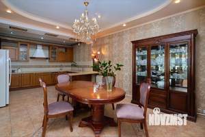 Коттедж 374м², 3-этажный, участок 9 сот.  