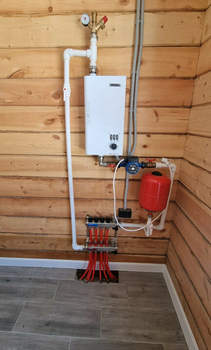 Дом 180м&sup2;, 1-этажный, участок 4 сот.  