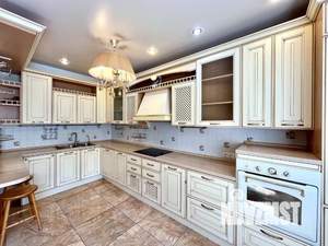 Дом 268м², 3-этажный, участок 3 сот.  