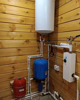 Дом 140м&sup2;, 2-этажный, участок 6 сот.  