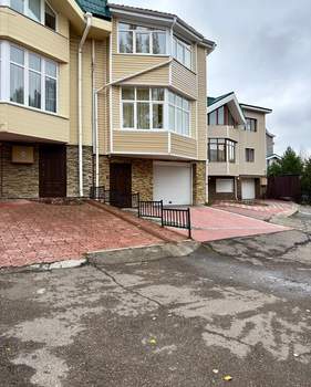 Дом 255м², 2-этажный, участок 2 сот.  