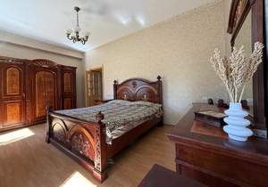 Дом 210м², 2-этажный, участок 10 сот.  