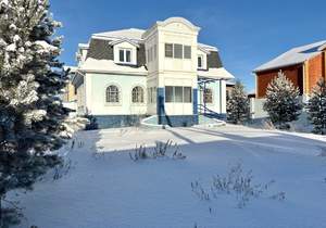 Дом 203м&sup2;, 2-этажный, участок 10 сот.  