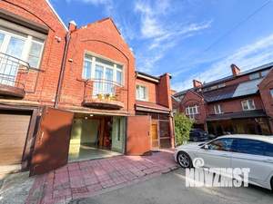 Таунхаус 275м&sup2;, 6-этажный, участок 1 сот.  