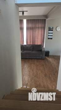 Коттедж 158м², 2-этажный, участок 5 сот.  