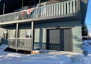 Дом 210м&sup2;, 2-этажный, участок 9 сот.  