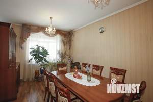 Дом 493м², 3-этажный, участок 31 сот.  