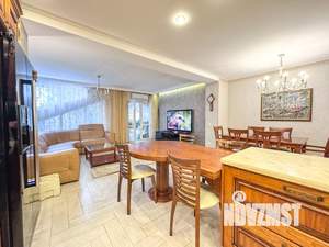 Таунхаус 150м², 2-этажный, участок 2 сот.  