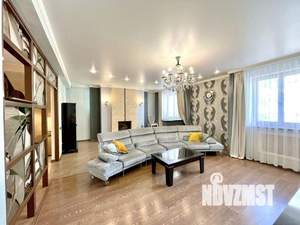 Дом 268м², 3-этажный, участок 3 сот.  