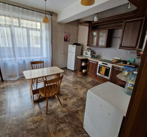Дом 550м², 3-этажный, участок 6 сот.  