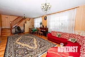 Дом 165м², 2-этажный, участок 12 сот.  