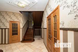 Коттедж 460м², 3-этажный, участок 8 сот.  