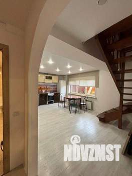 Дом 164м², 2-этажный, участок 4 сот.  