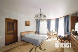 Коттедж 242м², 2-этажный, участок 14 сот.  