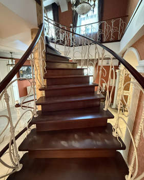 Дом 533м², 3-этажный, участок 7 сот.  