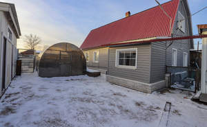 Дом 100м², 2-этажный, участок 4 сот.  