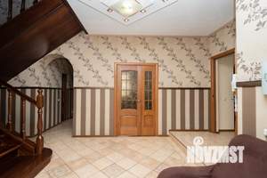 Коттедж 460м², 3-этажный, участок 8 сот.  